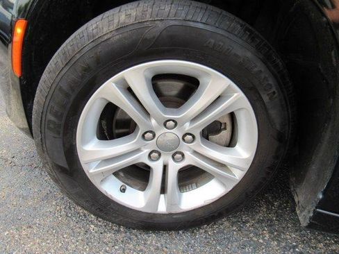 Used 2023 Dodge Charger SXT RWD image 6