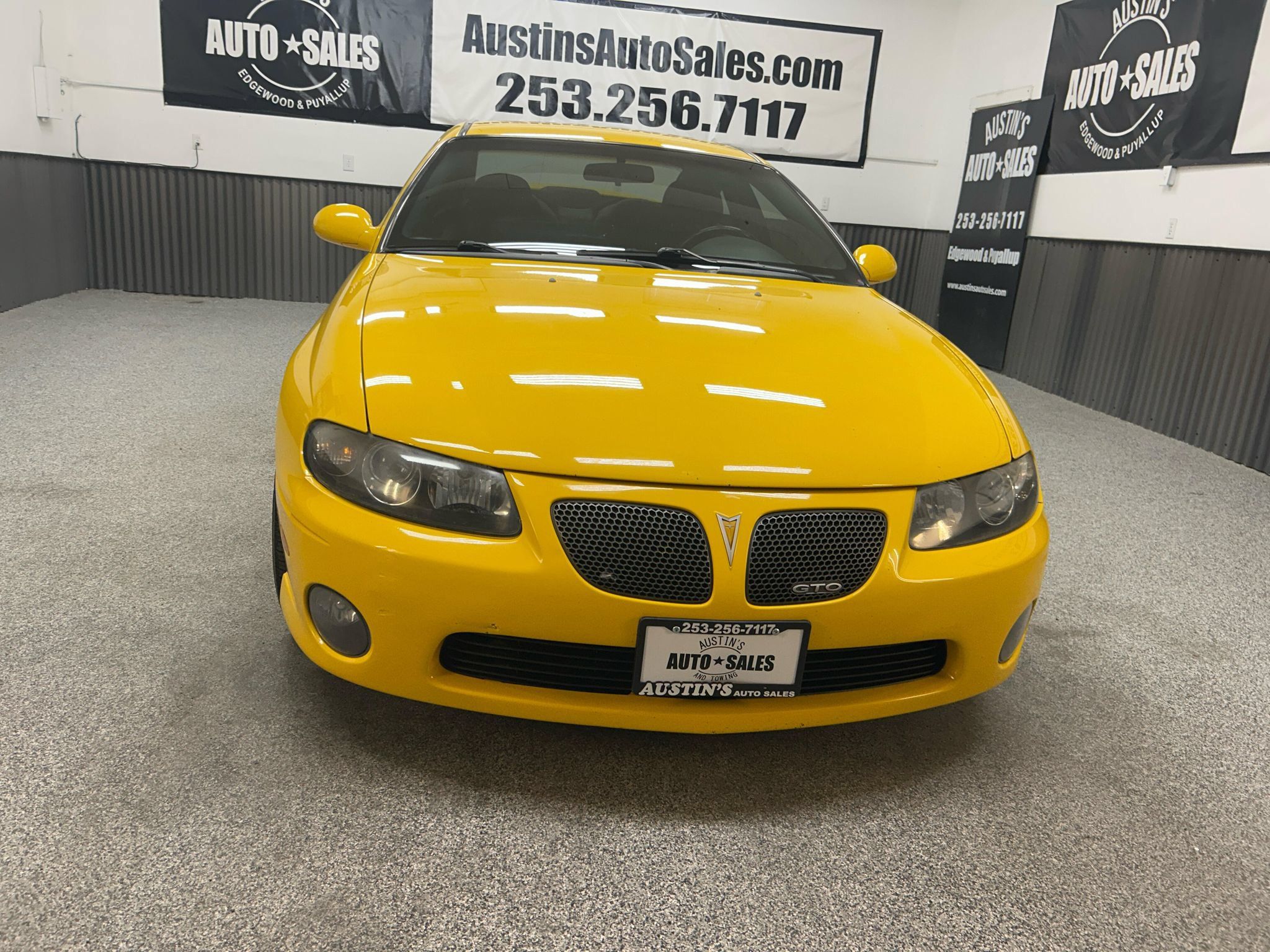 Used 2004 Pontiac GTO RWD image 2