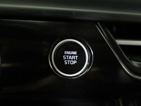 Used 2025 Kia Seltos S FWD image 37