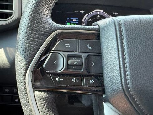 Used 2024 Toyota Tundra Limited AWD/4WD image 25