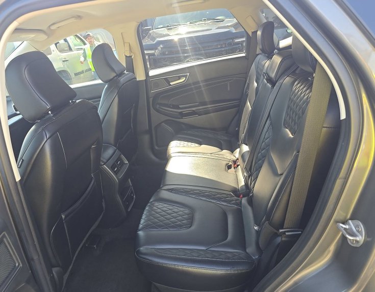 Used 2023 Ford Edge Titanium AWD/4WD image 7