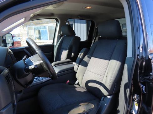Used 2012 Nissan Titan SV w/ SV Premium Utility Pkg image 15