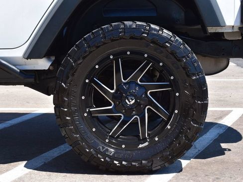 Used 2016 Jeep Wrangler Unlimited Sport w/ Quick Order Package 24S AWD/4WD image 11