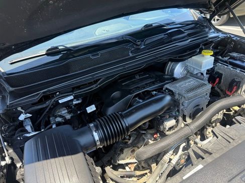 Used 2019 RAM 1500 Laramie AWD/4WD image 62