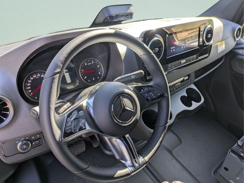 New 2025 Mercedes-Benz Sprinter 2500 image 4