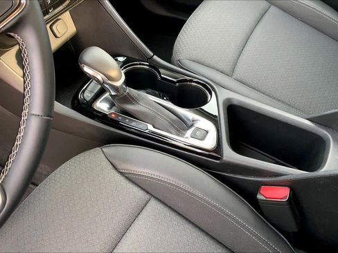Used 2025 Buick Encore GX Preferred image 17
