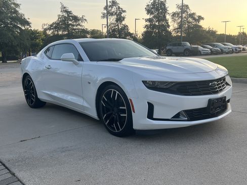 Used 2019 Chevrolet Camaro LT w/ RS Package RWD image 2