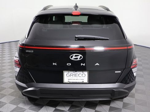 Certified 2025 Hyundai Kona SEL AWD/4WD image 7