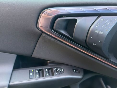 Used 2025 BMW X3 xDrive30i w/ Premium Package image 12