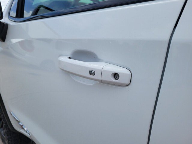 Used 2023 GMC Sierra 1500 AT4X AWD/4WD image 9
