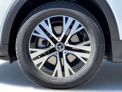 New 2026 Mercedes-Benz GLB 250 image 11