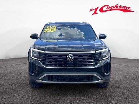 Used 2025 Volkswagen Atlas Cross Sport SE FWD image 12