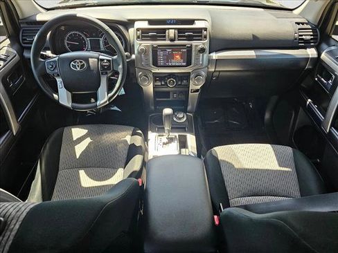 Used 2018 Toyota 4Runner SR5 AWD/4WD image 17