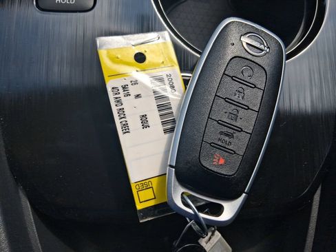 New 2026 Nissan Rogue SV AWD/4WD image 34