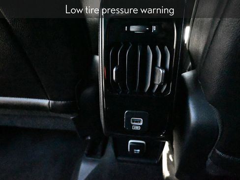 Used 2024 Jeep Compass Latitude image 23