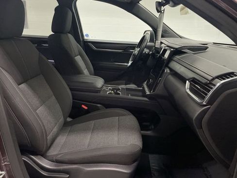 Certified 2025 GMC Acadia Elevation image 21