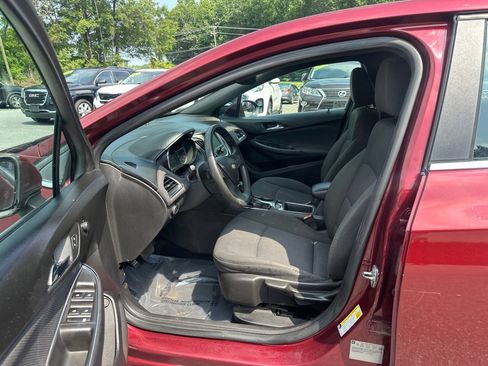 Used 2016 Chevrolet Cruze LT w/ RS Package image 8