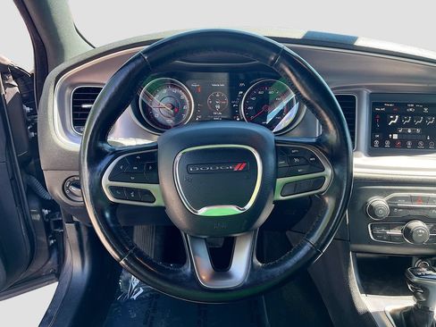 Used 2021 Dodge Charger SXT w/ Leather Interior Group RWD image 11