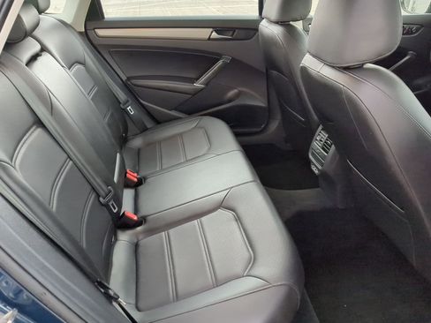 Used 2022 Volkswagen Passat 2.0T SE image 30