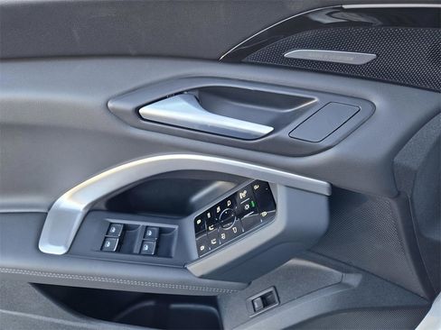New 2025 Audi Q5 Premium Plus image 18