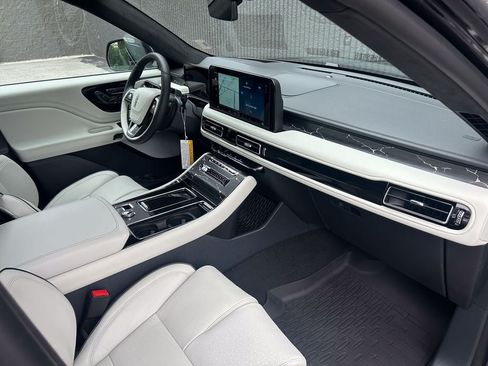 New 2026 Lincoln Aviator Black Label AWD/4WD image 24