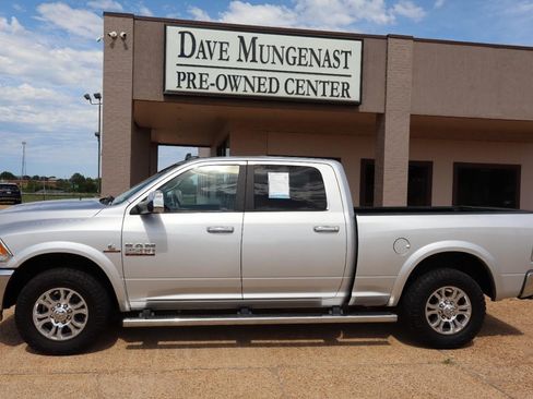 Used 2018 RAM 2500 Laramie w/ Convenience Group RWD image 3