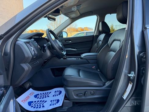 Used 2025 Nissan Pathfinder SL w/ Cargo Package image 20
