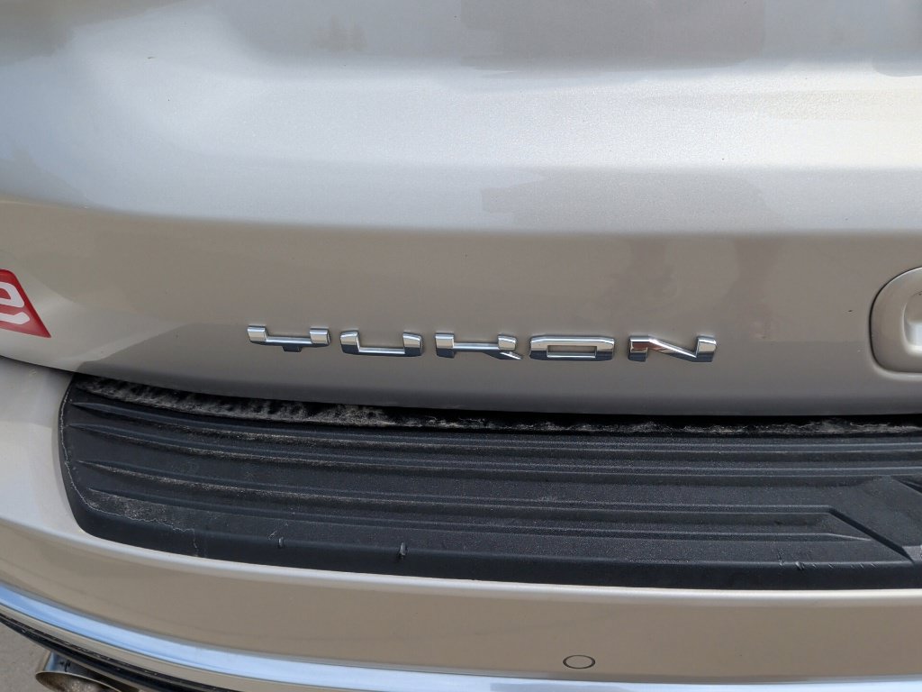 Used 2022 GMC Yukon Denali RWD image 46
