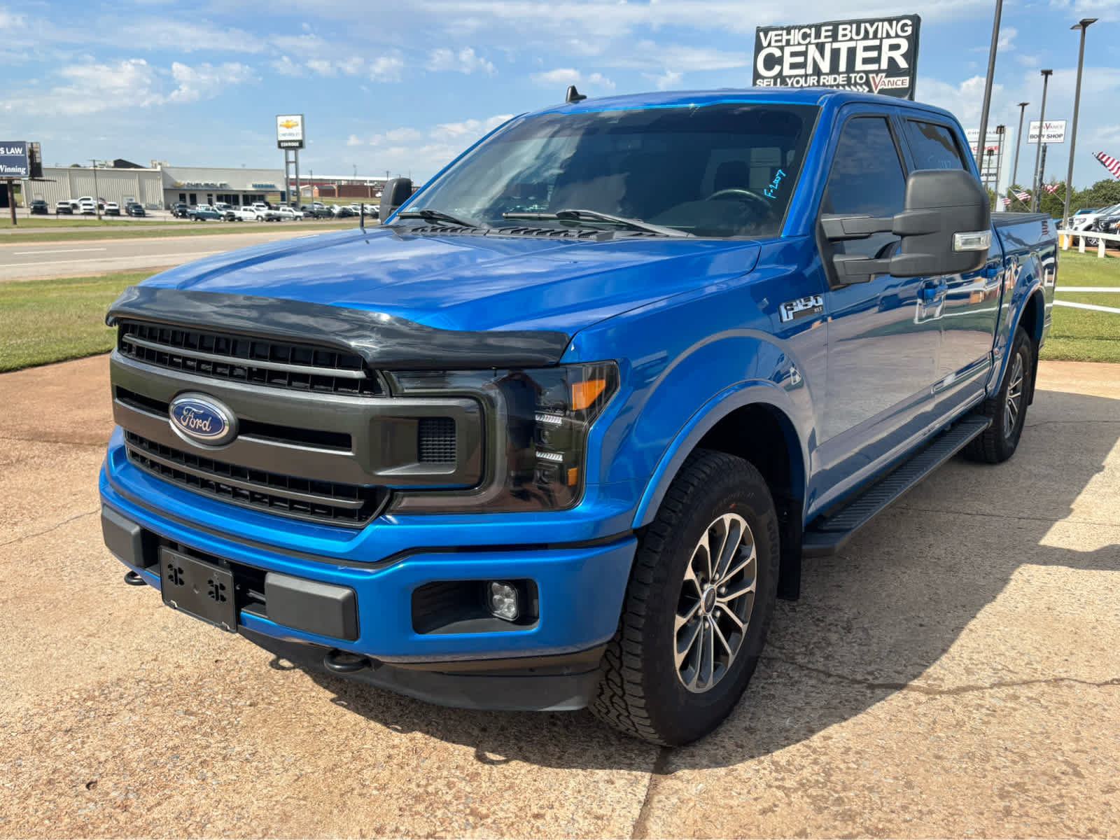 Used 2019 Ford F150 XLT w/ Equipment Group 302A Luxury AWD/4WD image 3