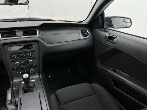 Used 2012 Ford Mustang GT RWD image 23