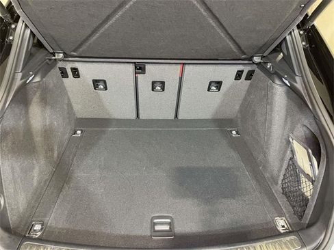 Used 2025 Porsche Macan image 20