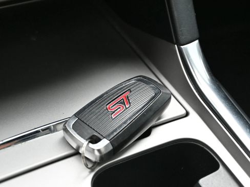 Used 2020 Ford Explorer ST w/ Premium Technology Package image 25