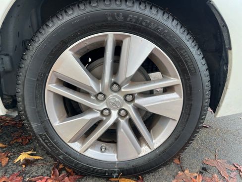 Used 2014 Toyota Corolla LE Premium image 14