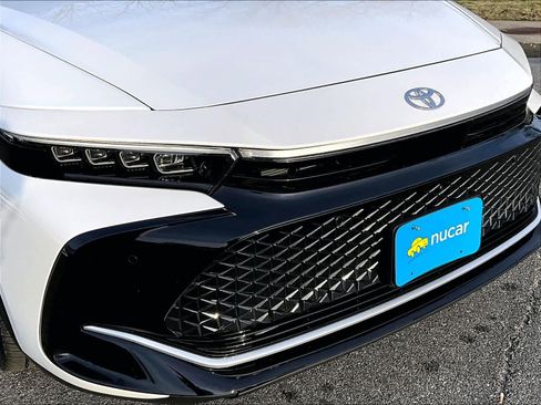 Used 2025 Toyota Crown Platinum image 32