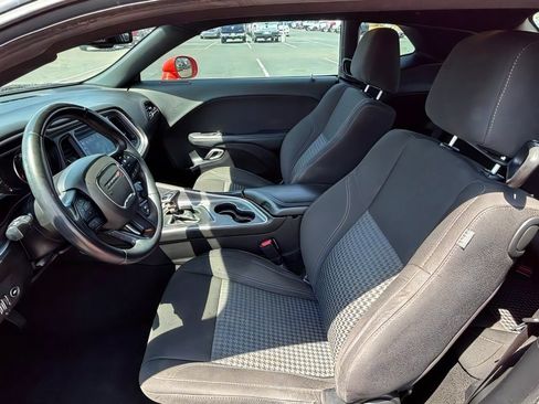 Used 2020 Dodge Challenger SXT RWD image 20