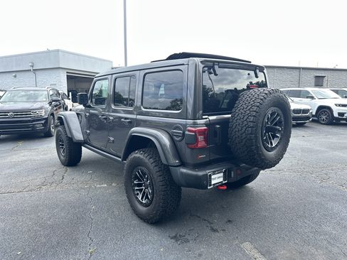 Used 2025 Jeep Wrangler Unlimited Rubicon AWD/4WD image 7