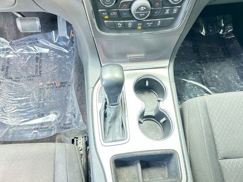 Used 2019 Jeep Grand Cherokee Laredo RWD image 18
