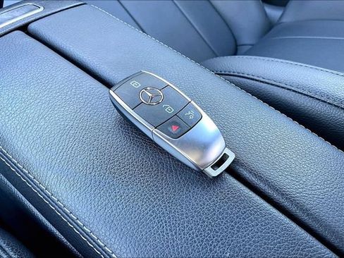 Certified 2023 Mercedes-Benz GLB 250 4MATIC image 38
