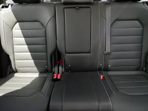 Certified 2025 Volkswagen Atlas SEL AWD/4WD image 13