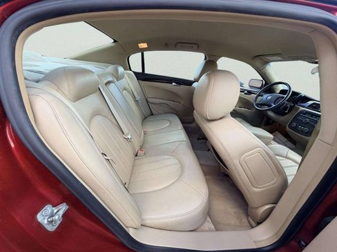 Used 2011 Buick Lucerne CXL FWD image 21