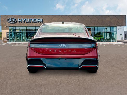 Used 2025 Hyundai Sonata SEL FWD image 25