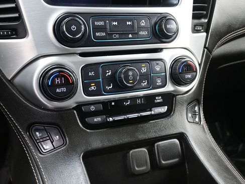 Used 2019 GMC Yukon XL SLT w/ Open Road Package image 16