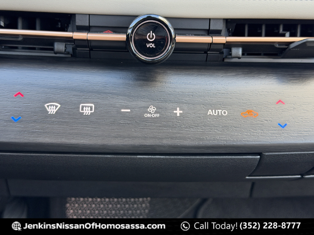 Used 2024 Nissan Ariya FWD image 35