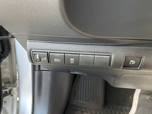 Used 2026 Toyota Corolla SE w/ SE Premium Package AWD/4WD image 15
