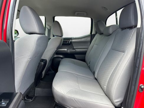 Certified 2023 Toyota Tacoma SR5 AWD/4WD image 15