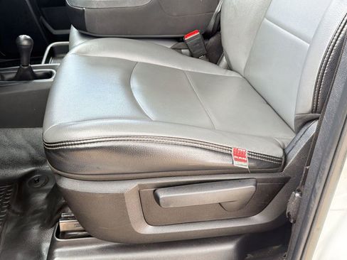 Used 2024 RAM 2500 Tradesman w/ Chrome Appearance Group image 14