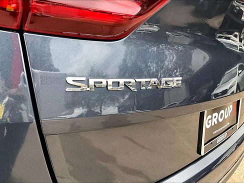 Used 2020 Kia Sportage LX image 28