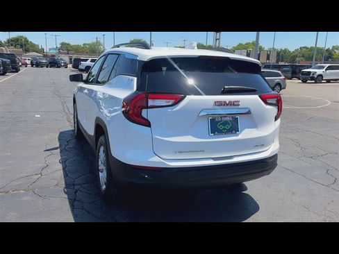 Used 2024 GMC Terrain SLE w/ Driver Convenience Package AWD/4WD image 7