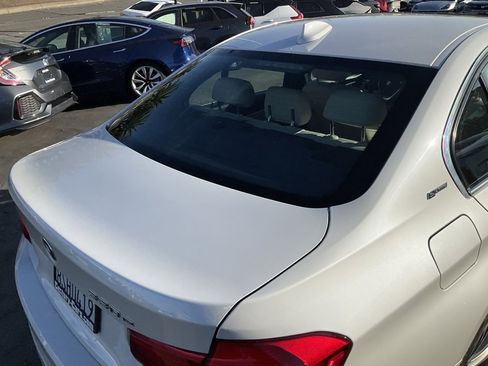 Used 2017 BMW 330e image 78