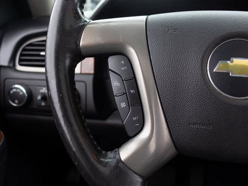 Used 2013 Chevrolet Avalanche LTZ image 30